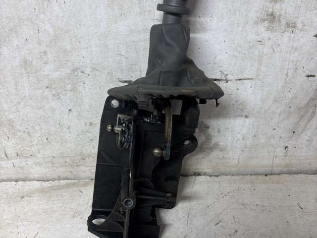 Fiat Panda II. 2003-2012 2003-2012 Váltókulissza használt  5