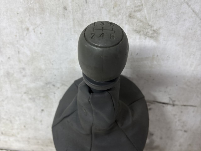 Fiat Panda II. 2003-2012 2003-2012 Váltókulissza használt  5