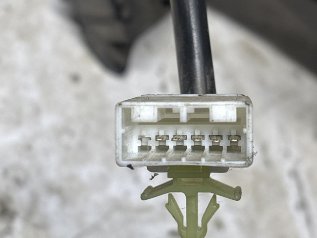 212603 Fiat Stilo 2,4 20v benzin automata váltókulissza 735304991