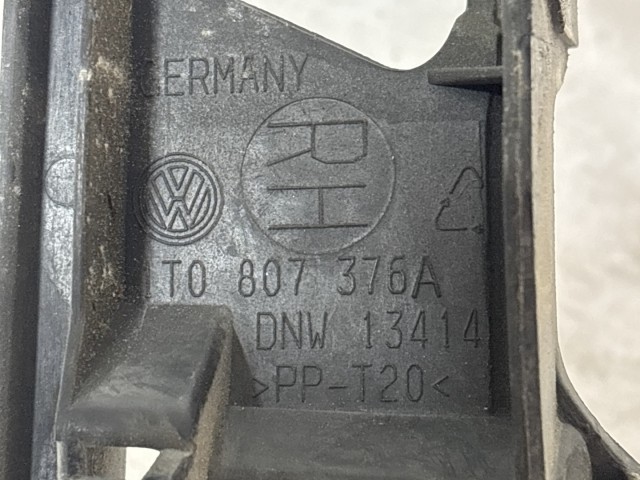 Volkswagen Touran 2003-2015 2003-2008 Lökhárító tartó használt  jobb hátsó