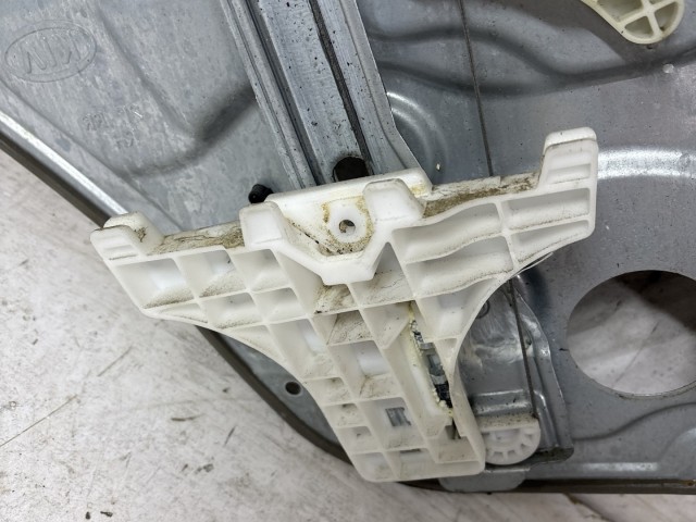 Kia Sorento 2009-2015 2009-2015 ablakemelő használt  elektromos  jobb hátsó