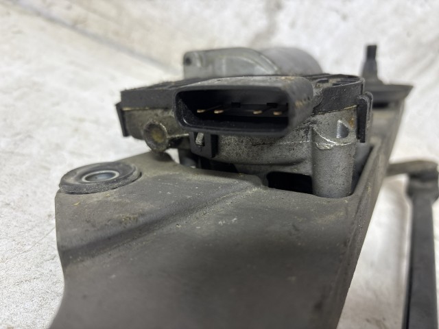 Kia Carnival 2006-2014 2006-2014 Ablaktörlő motor mechanikával használt 