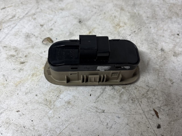 Kia Carnival 2006-2014 2006-2014 ablakemelő kapcsoló  használt  bal hátsó