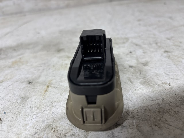 Kia Carnival 2006-2014 2006-2014 ablakemelő kapcsoló  használt  bal hátsó