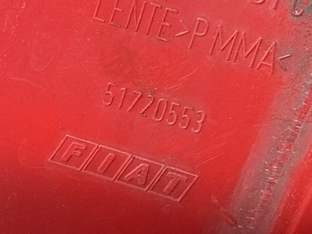 212649 Fiat Multipla 2003-2010 bal hátsó lámpa, izzófoglalat nélkül, a képen látható sérüléssel
