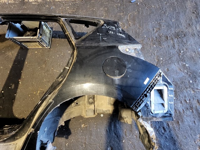 206313 Toyota Auris E18 2012-2019 bal hátsó sárvédő
