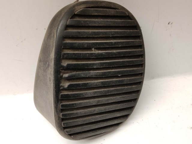 Fiat Bravo 2007-2014 2007-2014 Pedálgumi használt  