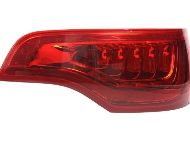 Audi Q7 (4LB) 2009.05.01-2015.02.01 utángyártott új jobb hátsó lámpa LED DEPO