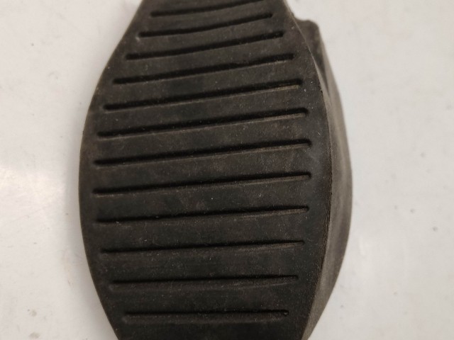 Fiat Punto Evo 2009-2011 Pedálgumi használt  