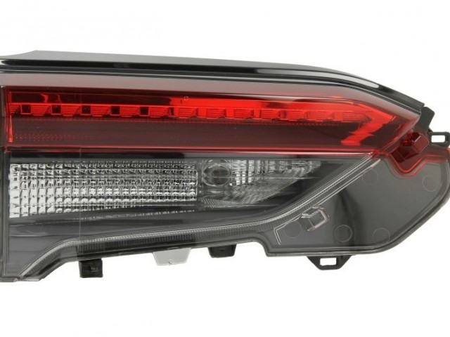 Suzuki Across 2020-, Toyota Rav 4 2018- utángyártott új bal hátsó belső lámpa LED