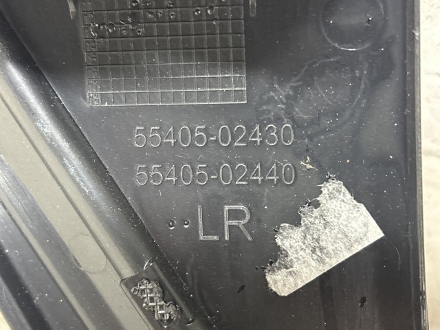 Toyota Auris 2012-2019 E18 2012-2019 Belső műanyag burkolatok és alkatrészek használt  rádió-óracsoport keret