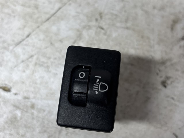 Toyota Auris 2012-2019 E18 2012-2019 Fényszóró magasság állító kapcsoló használt 