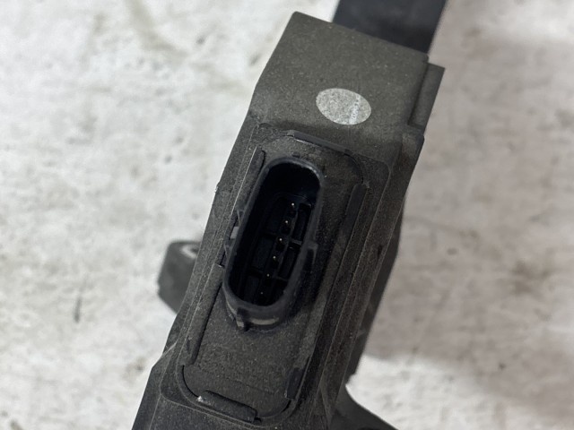 Toyota Auris 2012-2019 E18 2012-2019 Gázpedál használt   