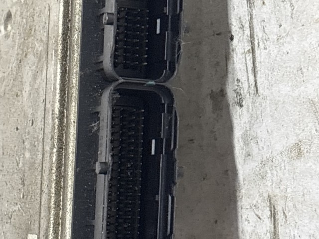 Toyota Auris 2012-2019 E18 2012-2019 Motorvezérlő használt    0281019177