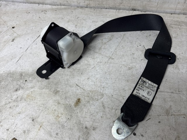 Toyota Auris 2012-2019 E18 2012-2019 Biztonsági öv és csat használt  Bal/Jobb hátsó 