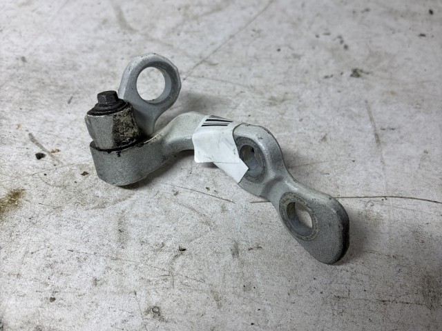 Ford Kuga I. 2008-2012 2008-2012 Ajtózsanér használt  jobb első alsó