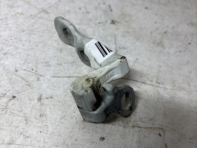 Ford Kuga I. 2008-2012 2008-2012 Ajtózsanér használt  jobb első alsó