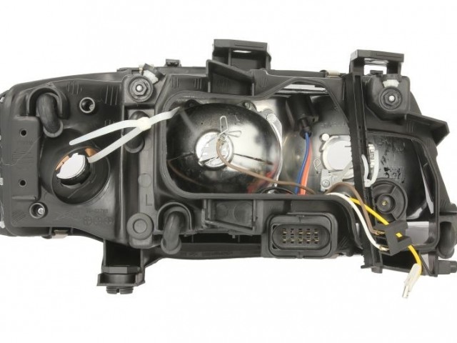 Audi A6 C5 1997-1999 utángyártott új bal első fényszóró DE-H1/FF-H7 beép.vill. TYC