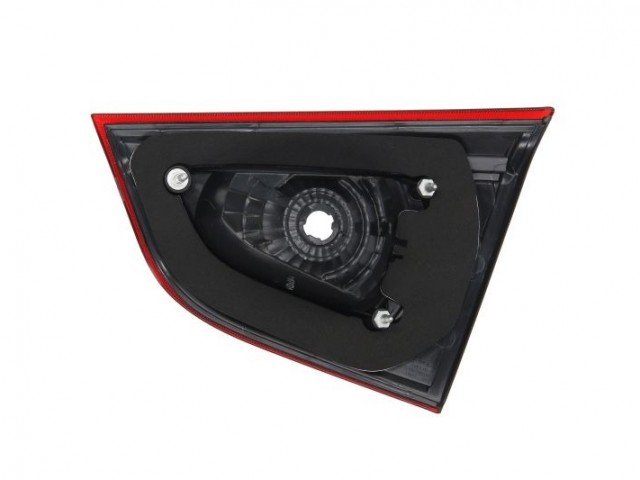 Suzuki SX4 S-Cross  2013.10.01-2015.11.30 utángyártott új bal hátsó belső lámpa DEPO