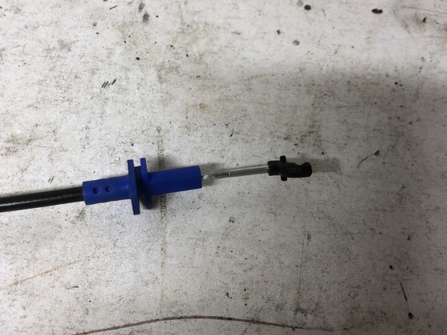 Fiat Doblo IV. 2015-2022 zár bowden belső kilincs és a zárszerkezet között