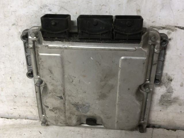 Citroen C5 2000-2008 Diesel Motorvezérlő használt    0281010886