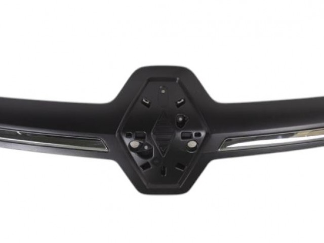 Renault Trafic 2019-2021 utángyártott új díszléc hűtőrácsra króm lécekkel