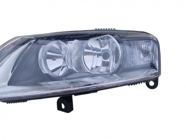 Audi A6 (C6/4F) 2004.05.01-2008.09.30 utángyártott új bal első fényszóró H1/H7 (motoros) TYC