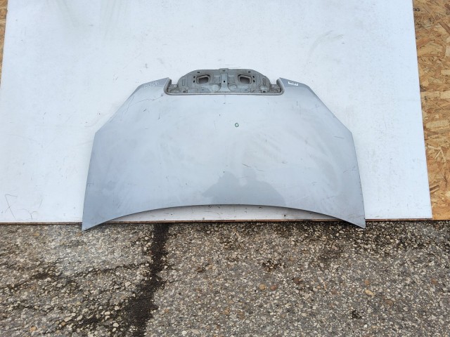 214193 Lancia Musa 2004-2012 Motorháztető, a képen látható sérüléssel