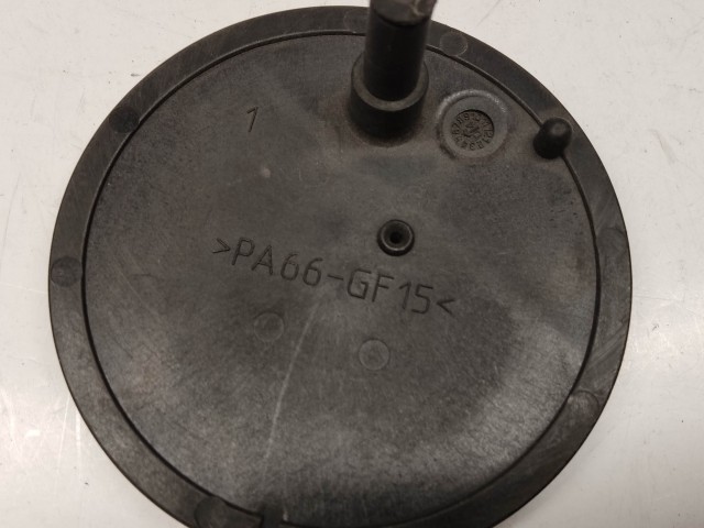 214161 Alfa Romeo 145,146,155,156,166 hátsó embléma, a képen látható állapotban