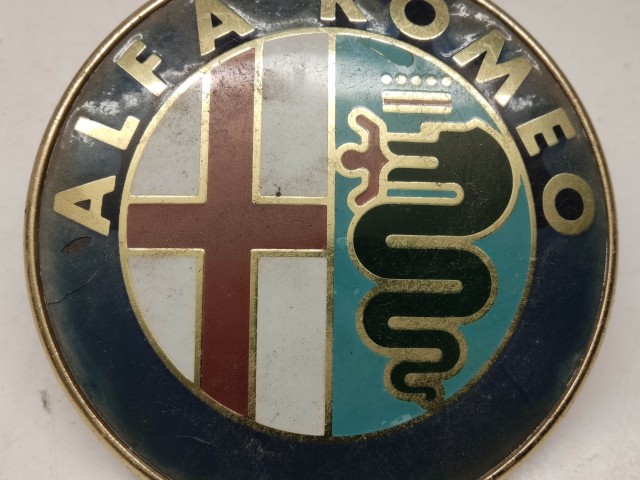 214189 Alfa Romeo 145,146,155,156,166 hátsó embléma, a képen látható állapotban