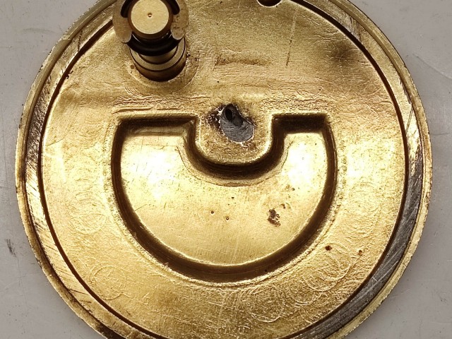 214190 Alfa Romeo 145,146,155,156,166 hátsó embléma, a képen látható állapotban 