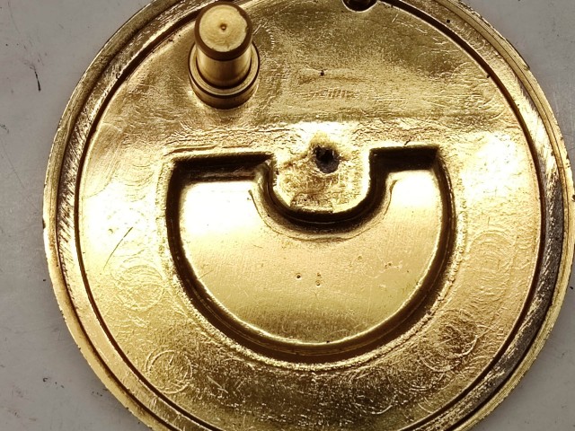 214205 Alfa Romeo 145,146,155,156,166 hátsó embléma, a képen látható állapotban 