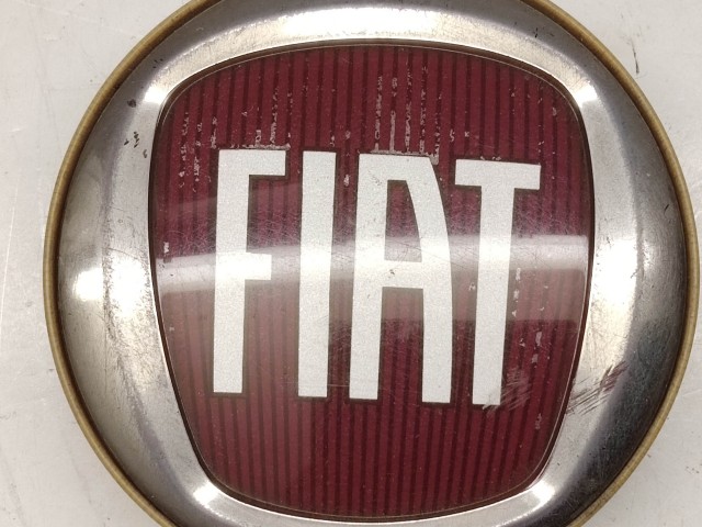 Fiat Freemont 2011-2015 Felni közép kupak használt  Bordó 