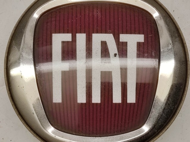 Fiat Freemont 2011-2015 Felni közép kupak használt  Bordó 