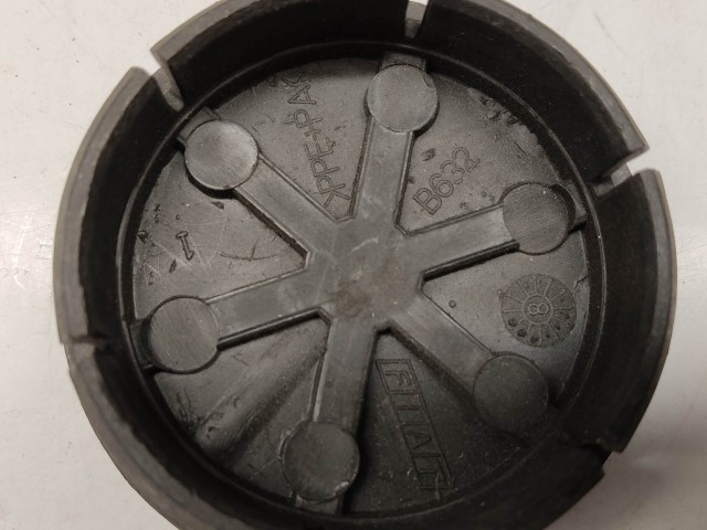 Felni közép kupak használt  Bordó, 49 mm
