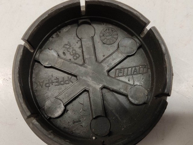 Felni közép kupak használt  Bordó, 49 mm