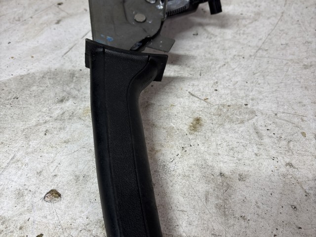 Fiat Bravo 2007-2014 2007-2014 Kézifék kar használt 