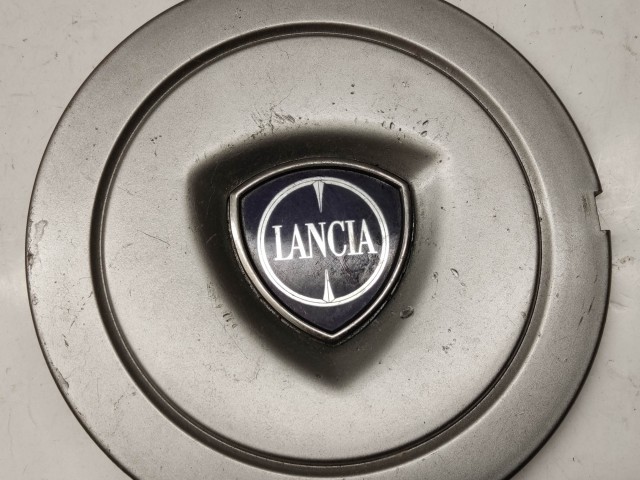 214284 Lancia Musa felni közép kupak, a képen látható 2 rögzítő fűl töréssel
