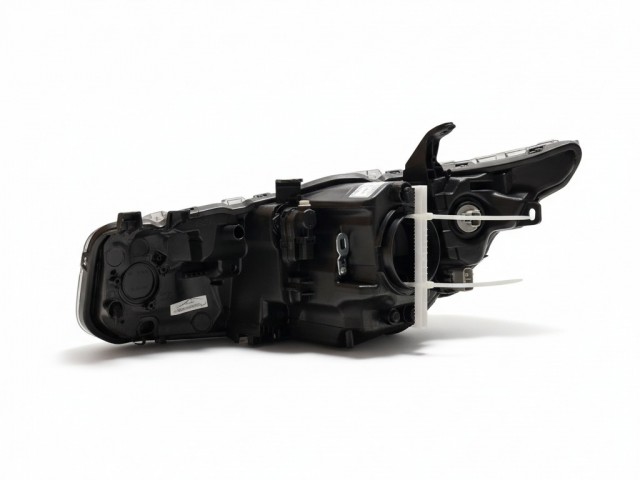 Toyota Auris E18 2015.06.01-2019.02.01 utángyártott új jobb első fényszóró HIR2/LED V.-típ. (motorral) TYC