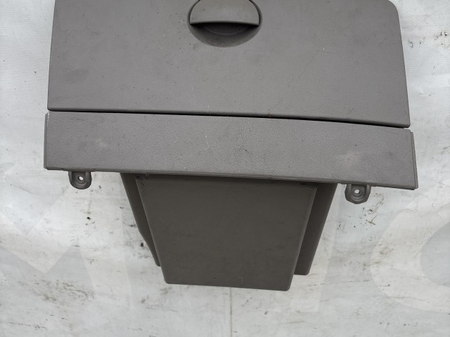Fiat Panda II. 2003-2012 2003-2012 Kesztyűtartó ajtó használt  szürke 735320589