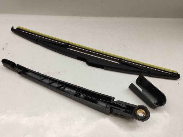 Alfa Romeo Giulietta utángyártott új hátsó ablaktörlő kar lapáttal