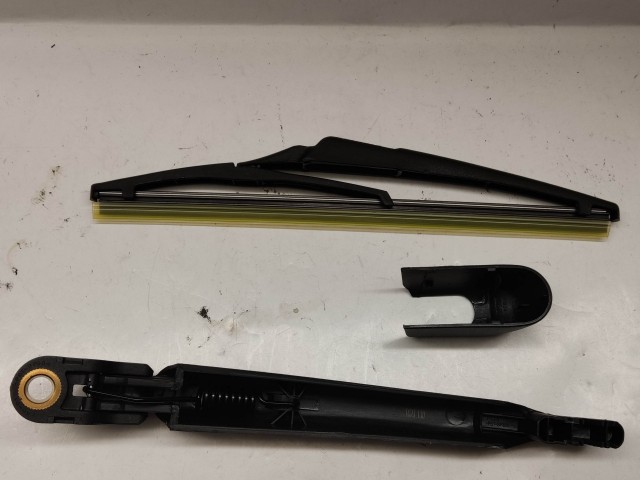 Renault Kadjar 2015- utángyártott új hátsó ablaktörlő kar lapáttal