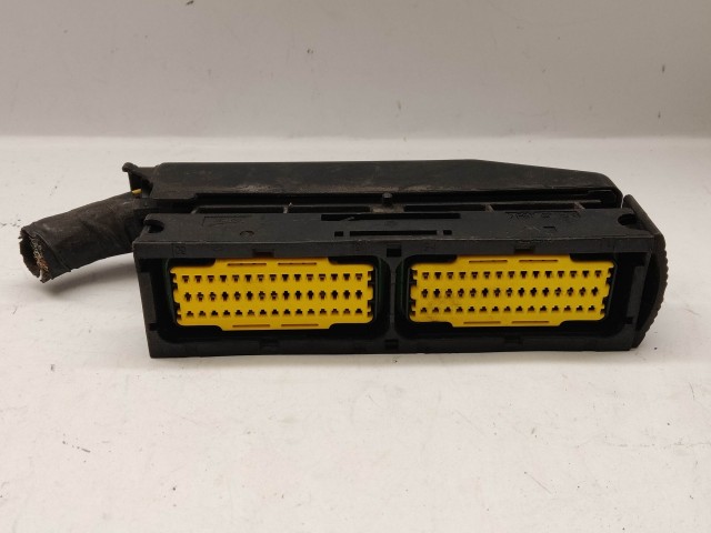 214342 Renault Clio II. 1998-2005 1,4 benzin motorvezérlő, elektromos csatlakozó , Siemens S110130334 , 8200061281