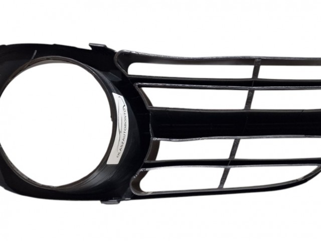 Skoda Fabia I. 2004-2007 utángyártott új jobb első ködlámpa keret 6Y0853666F9B9