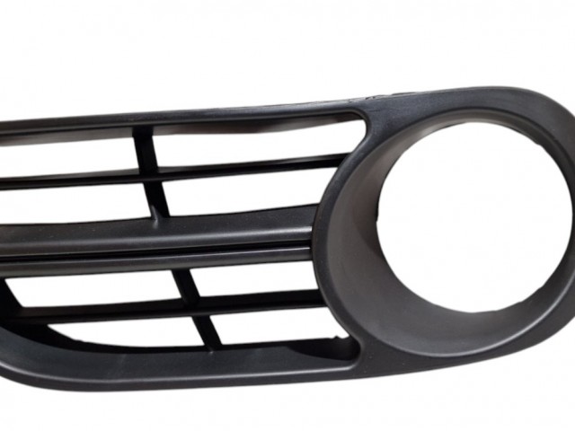 Skoda Fabia I. 2004-2007 utángyártott új jobb első ködlámpa keret 6Y0853666F9B9