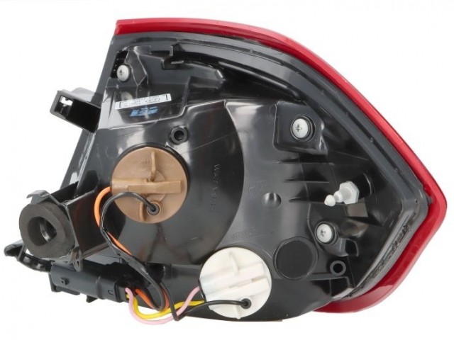 Ford Fiesta 2017.06.01-2021.12.06 utángyártott új bal hátsó külső lámpa TYC 