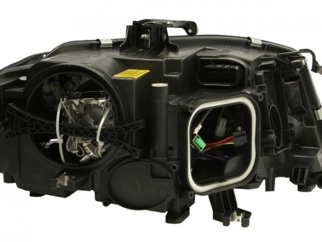 Audi A4 B8 2007-2012 utángyártott új bal első fényszóró  XENON/LED,nap.f.,el.nélk.,(motorral)DEPO