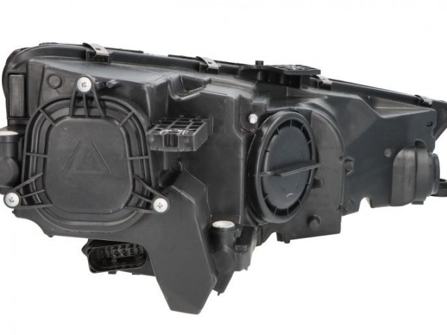 Audi A4 B9 2015.09.01-2019.05.30 utángyártott új bal első fényszóró XENON D5S/H8+LED (motorral) DEPO