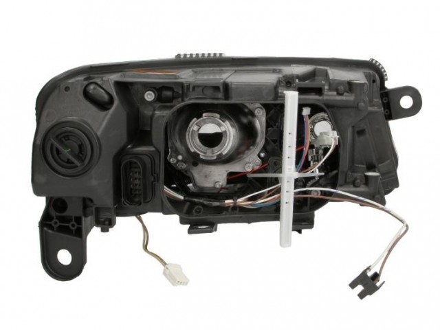 Audi A6 (C6/4F)  2008.10.01-2011.03.31 utángyártott új bal első fényszóró D3S/H7 LED XENON (motoros) TYC