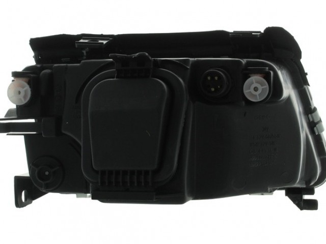 Audi A4 (B5) 1994.11.01-1998.12.31 utángyártott új bal első fényszóró H4 (VALEO típusú) DEPO